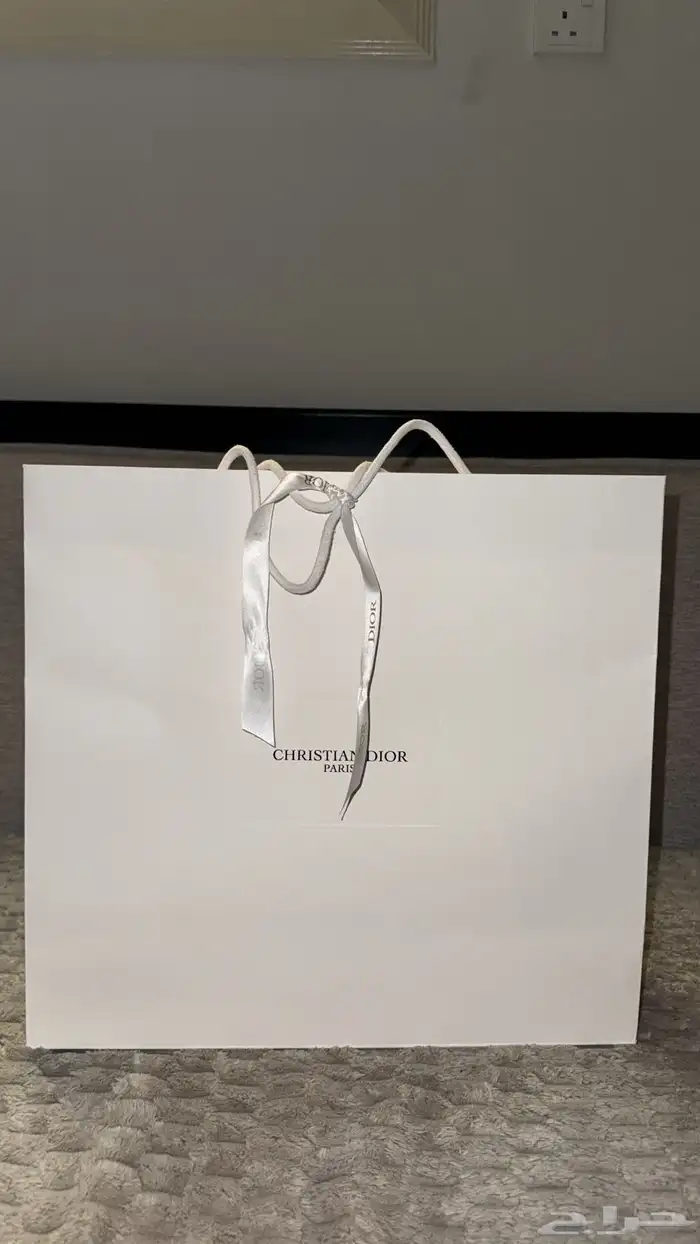 كيس هدية من ديور للشنط وعطر كريستيان ديور اصلي ميه بالميه 2