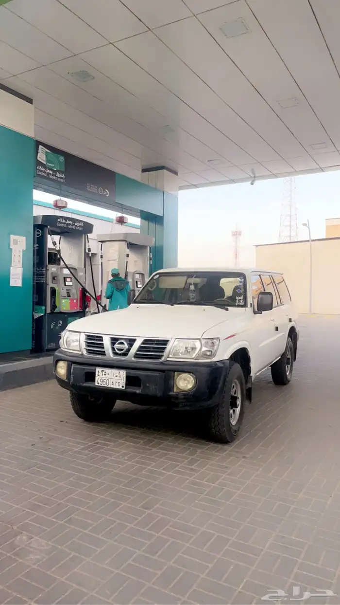 نيسان 12