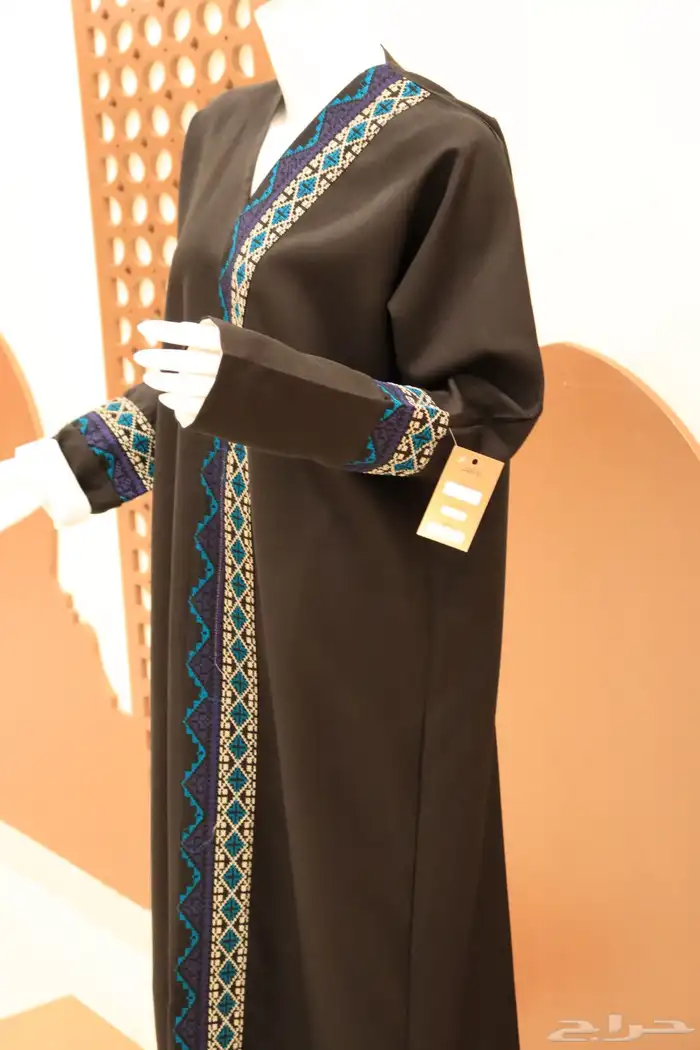 عباية كتف سودة بشريط تطريز 3