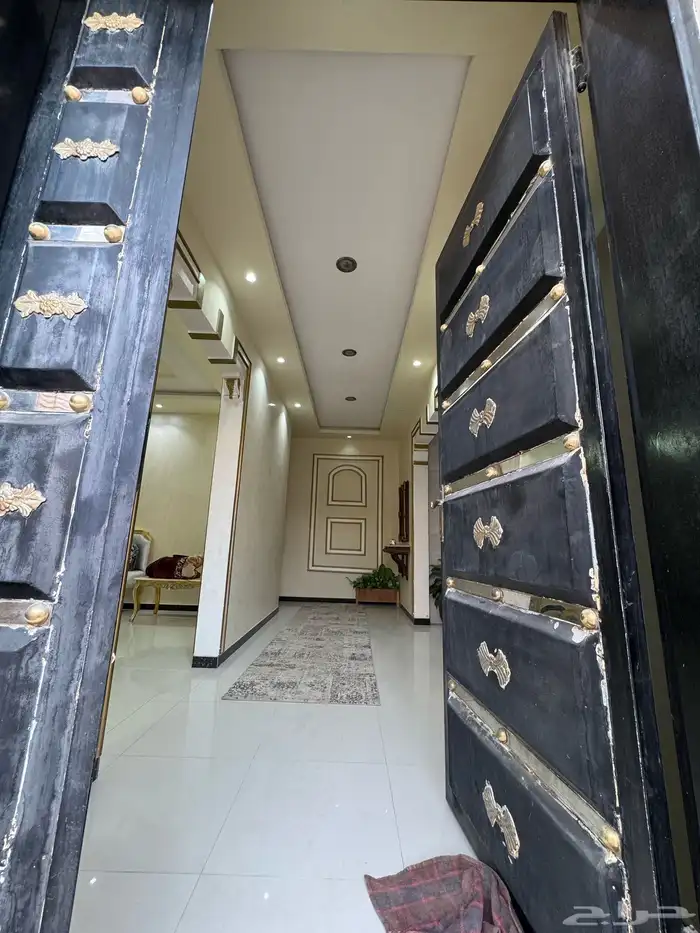 للبيع فيلا سكنية دور و 3 شقق حي الرمال 3