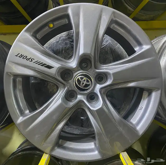 جنوط تويوتا رافور موديل 2020 مقاس 17 اصلي وكاله 1