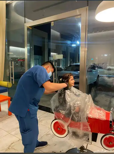 صالون اطفال للتقبيل بدون عمال حلاق مؤثث بالكامل 13