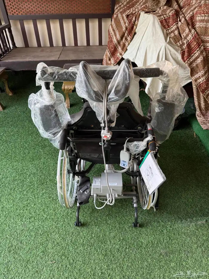 عربية احتياجات خاصة لذوي الهمم تساعد على الوقوف بالكهرباء 0