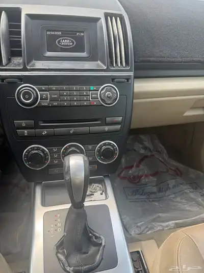 لاند روفر LR2 1