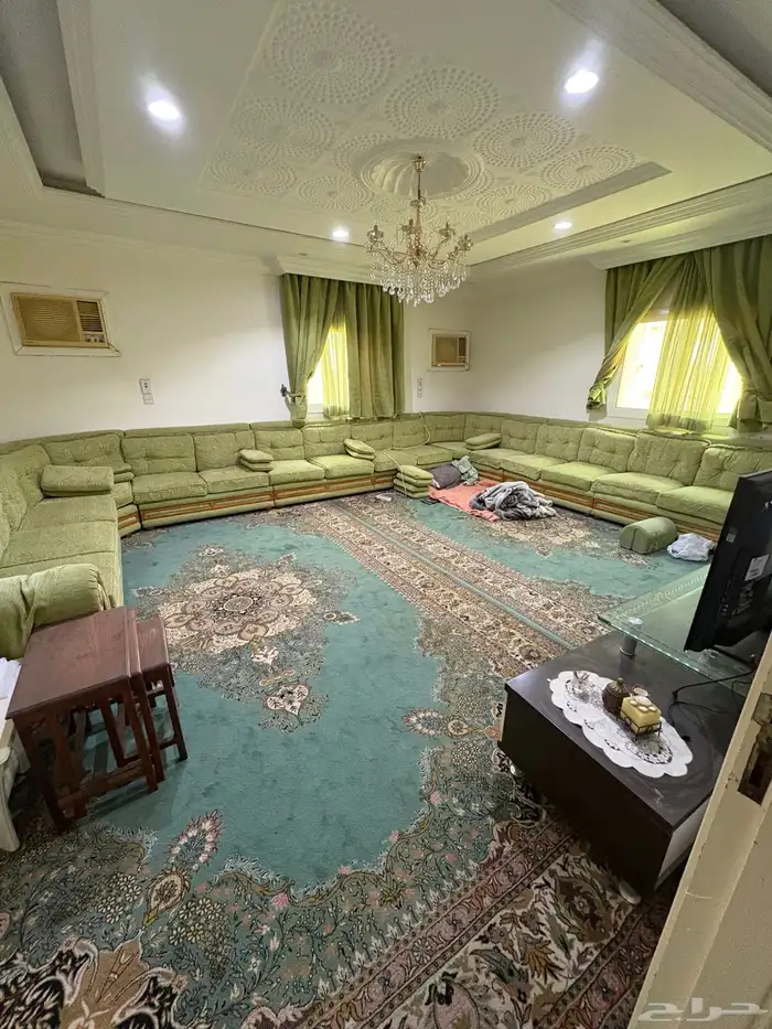طقم كنب مع مكتبه 0