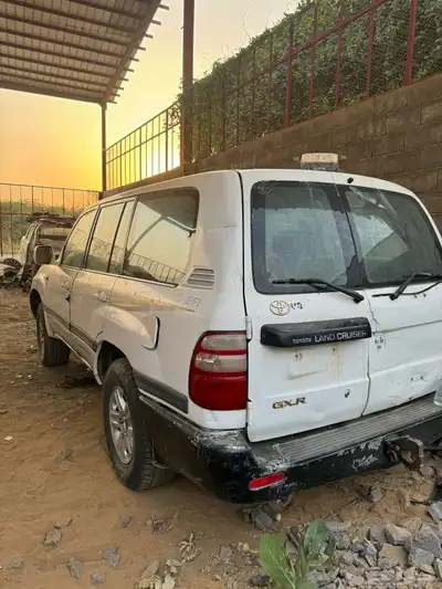 صالون 2002 للبيع قطع غيار فقط 5