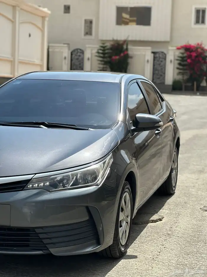(تم البيع ..) كورولا 2018 سعودي 9