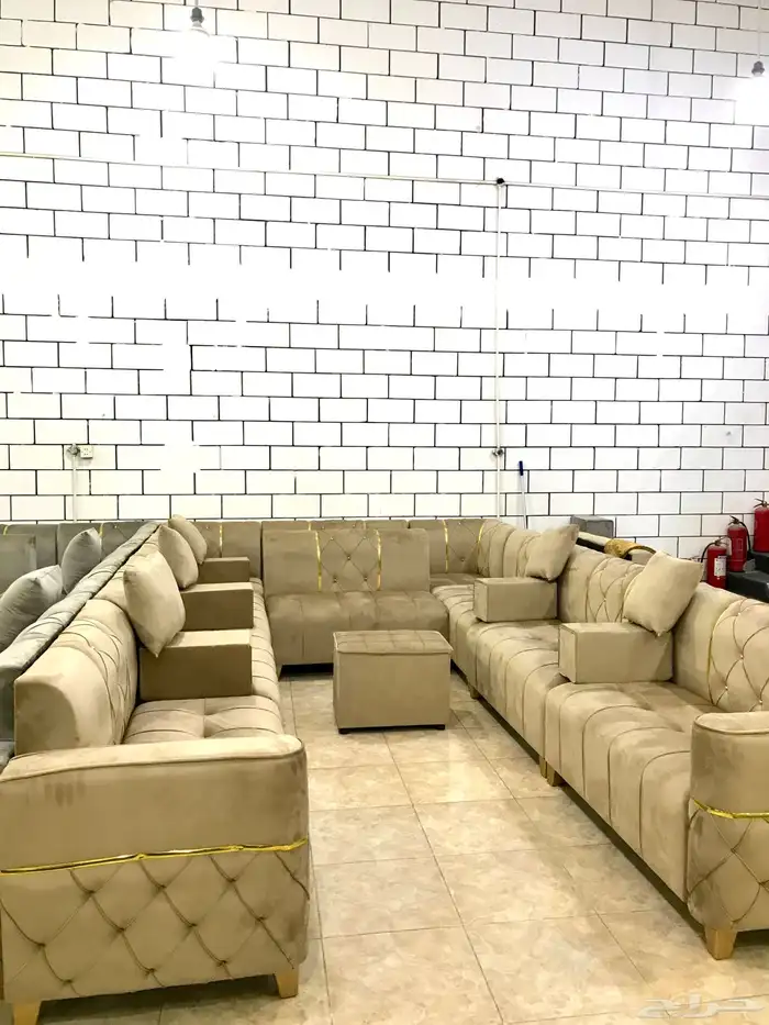 اطقم كنب جاهزه ب سعر 1650 ريال 2