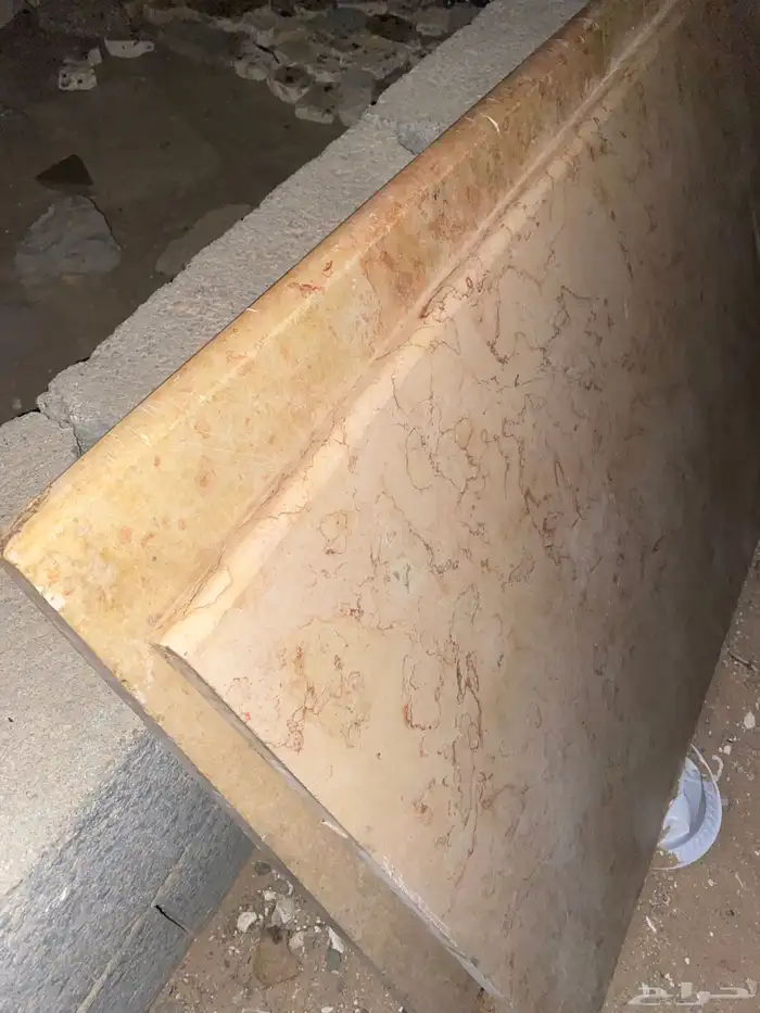 سراميك مطبخ قوي القطعه يمكن متر وشوي وثقيله ثلاث حبات 1