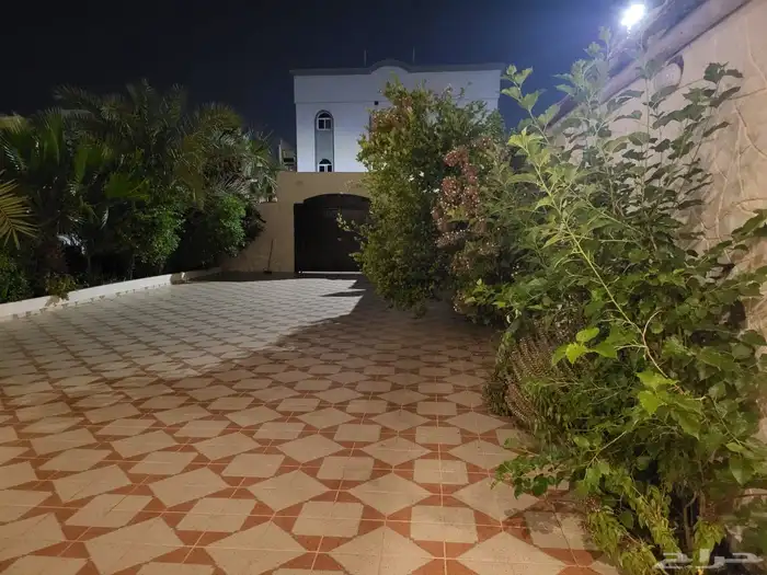 فيلا فاخره للبيع في حي شوران المدينه المنوره 8