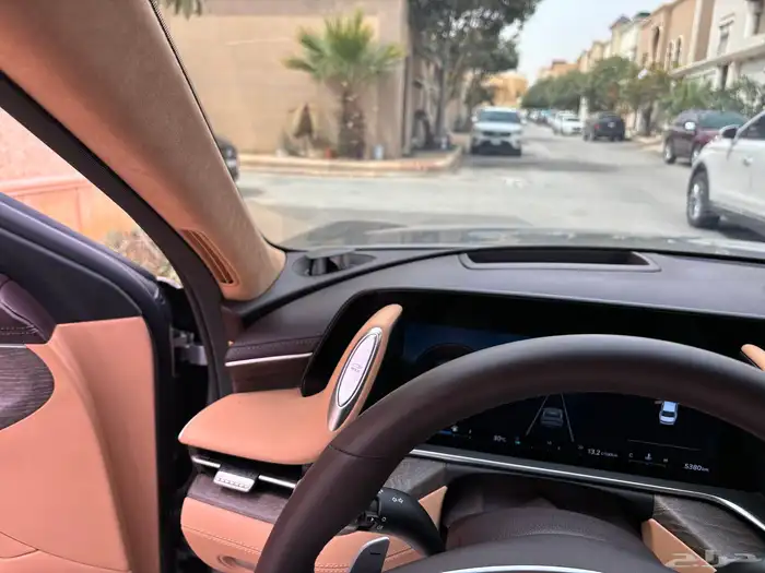 جينيسس G90 رويال اعلى فئة 2023 شبه جديدة 8