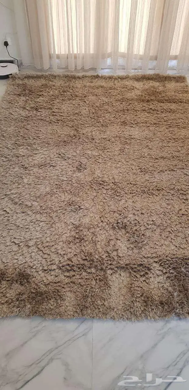 سجادة خيط سميك بحالة الجديد Thick Shaggy Rug 0