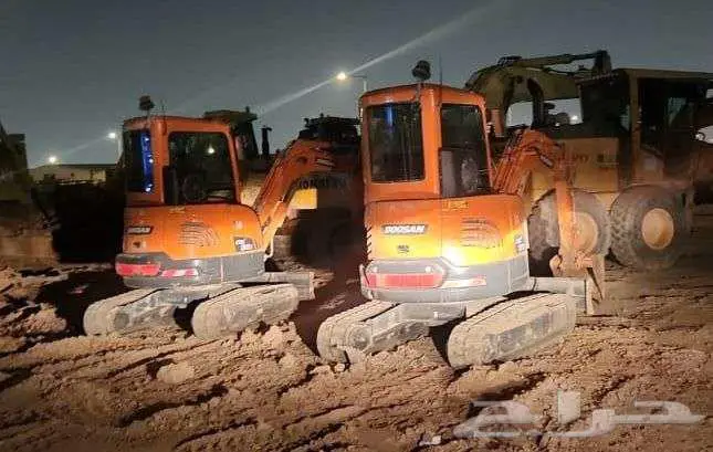 بوكلين صغير ميني 3.5 طن mini excavator 3.5t available 1