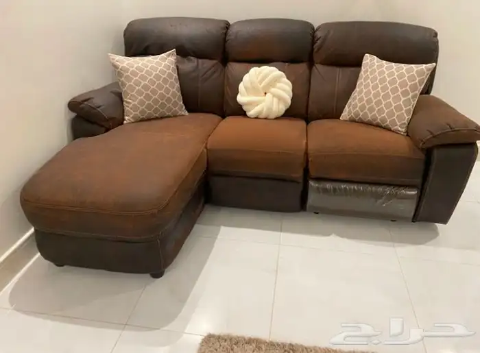 طقم كنب لون خمري مخمل نظيف استعمال خفيف 8 مقاعد وفية تخزين 0