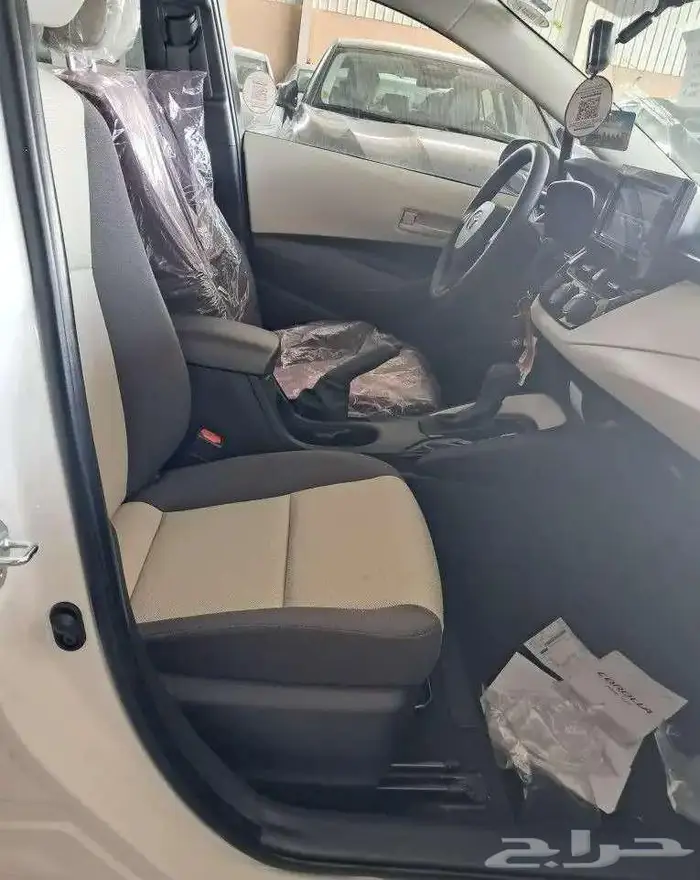 تويوتا كورولا XLI 2.0 طيس بنزين 2026 اصفار جميع الألوان 10