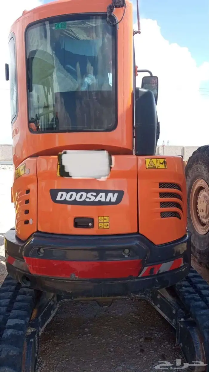 بوكلين صغير ميني 3.5 طن mini excavator 3.5t available 3
