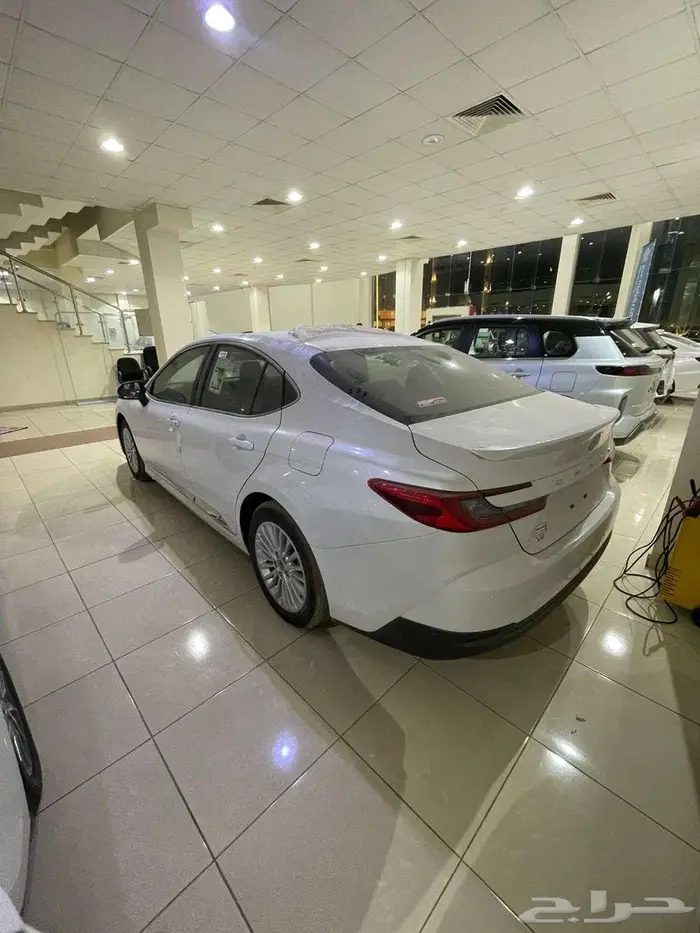 عرض خاص تويوتا كامري ال اي بنزين 2025 2