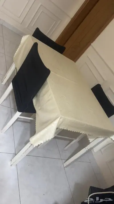 أثاث للبيع كنب وطاولات وجلسه ترضيه بستاره 4