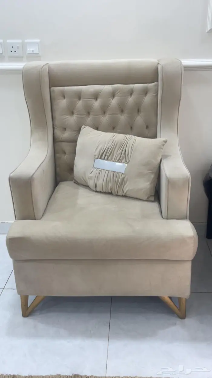 أثاث للبيع كنب وطاولات وجلسه ترضيه بستاره 0