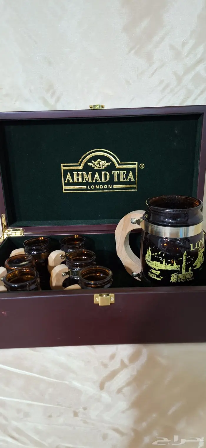طقم شاي في صندوق مخمل فاخر 6