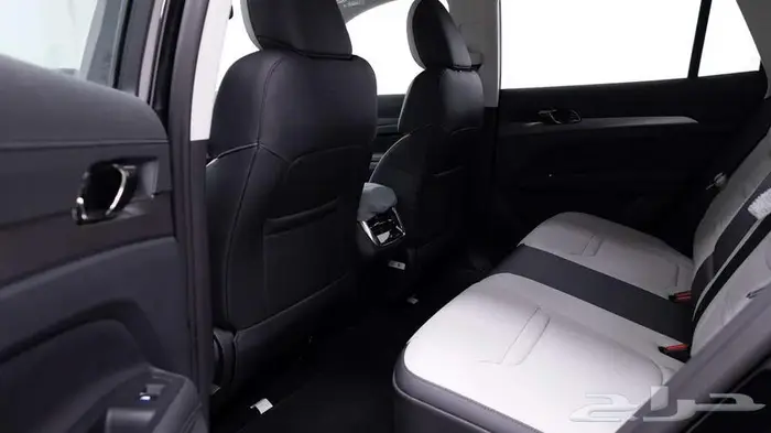 فورد تريتوري امبيانتي موديل 2025 أقساط او كاش 10