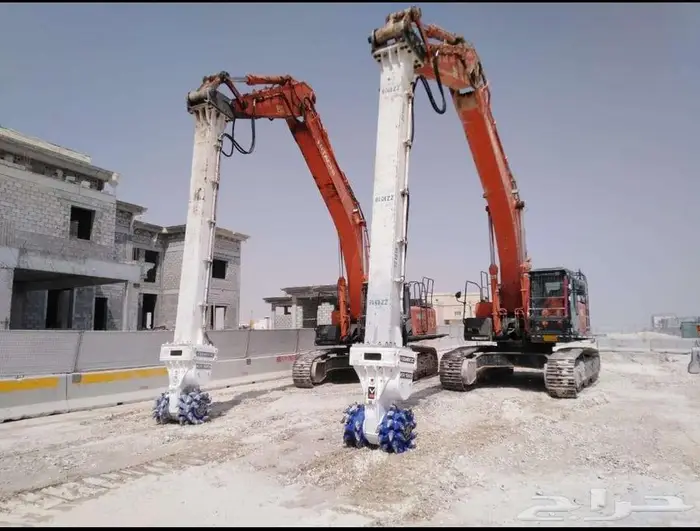 حفارات و بلدوزرات   معدات ثقيلة للايجار ارامكو وتيوفي 21