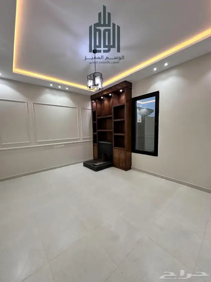 للبيع فلل نص أرض حي الاخضر 3