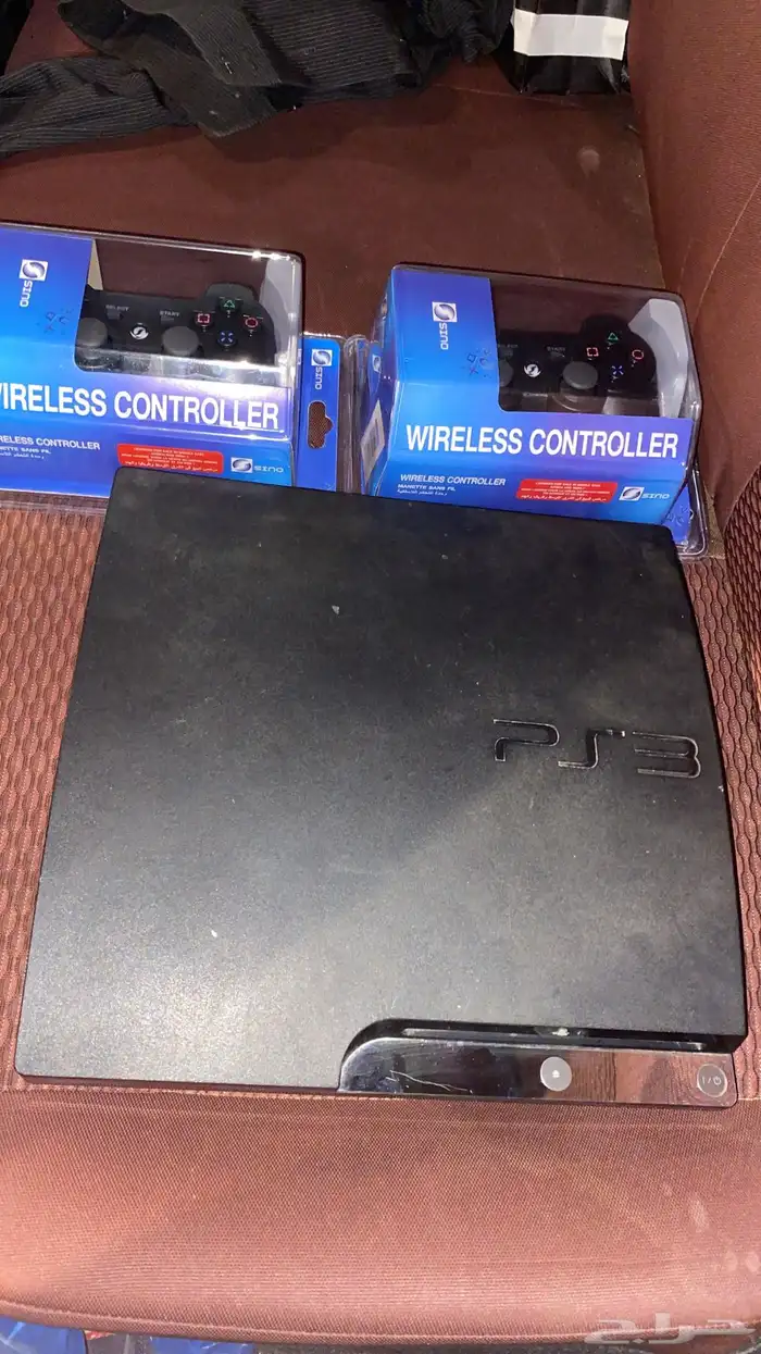 للبيع سوني 3 مهكر مع يدتين 0