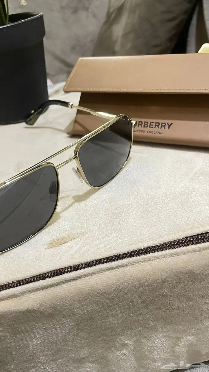 نظارات BURBERRY LONDON ثقيلة وفخمة 8