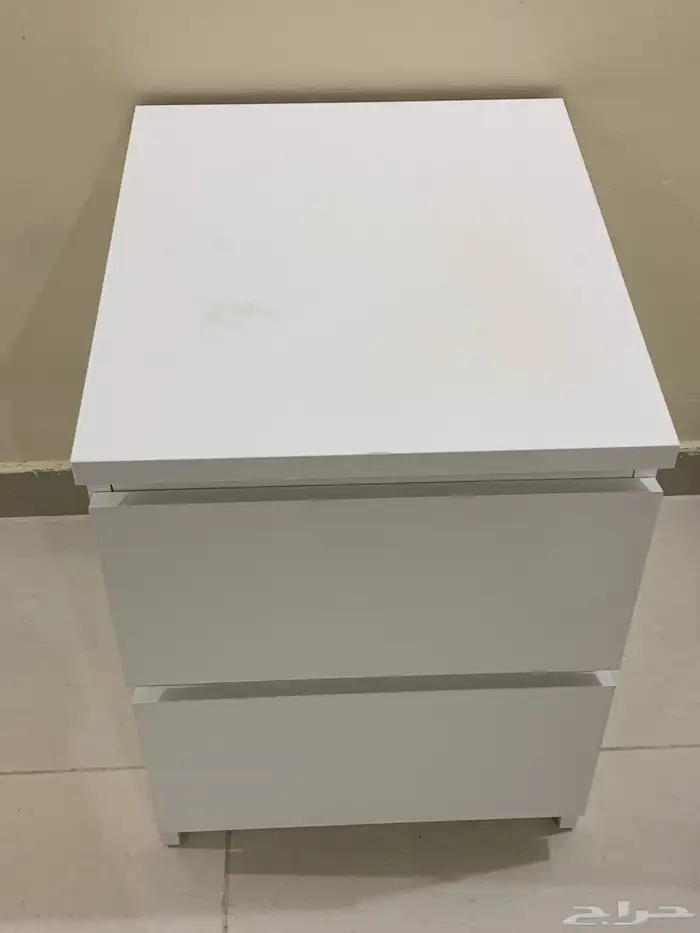 كوميدينا وطاولة 1
