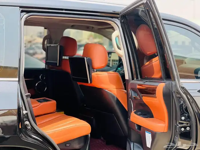 لكزس LX570خليحي موديل 2021في الامارات 12