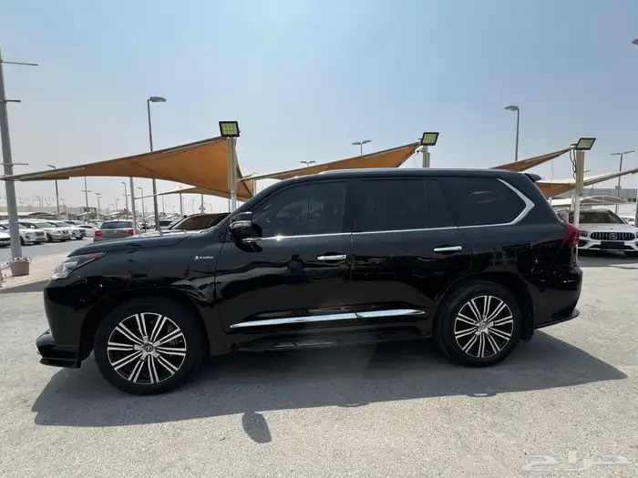 لكزس LX570خليحي موديل 2021في الامارات 7
