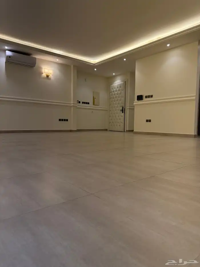 شقة انيقة ثلاث غرف نوم بالملقا   Elegant apartment 5