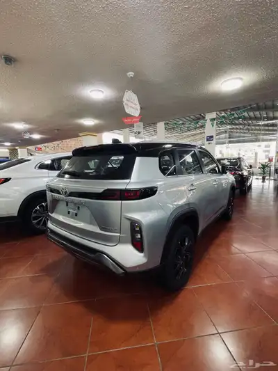 تويوتا اوربان كروزر - 2025 - GLX 3