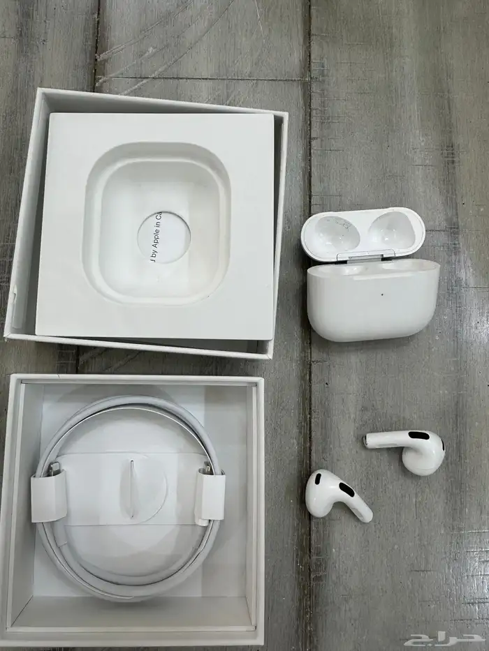 سماعة ايربودز الجيل الثالث اصلية للبيع 0