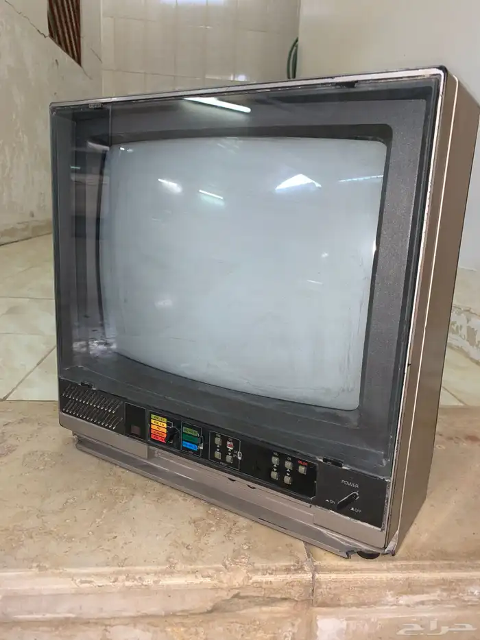 تحف فنية من الماضي تلفزيونات ( توشيبا  JVC  جنرال). 2