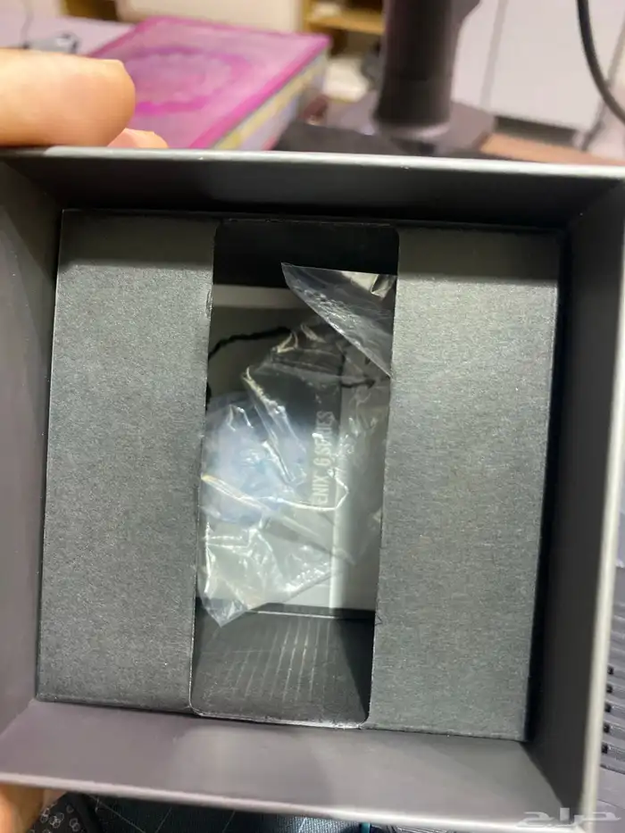 ساعة قارمن 6X sapphire 9