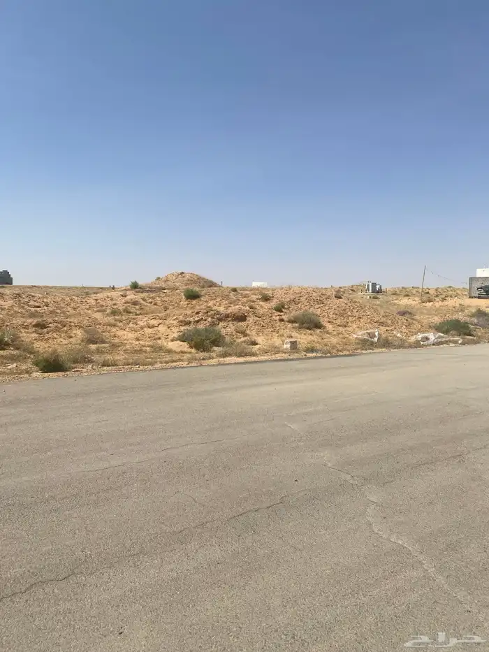 ارضين بمخطط حطين جنوب الشقة ببريدة 2