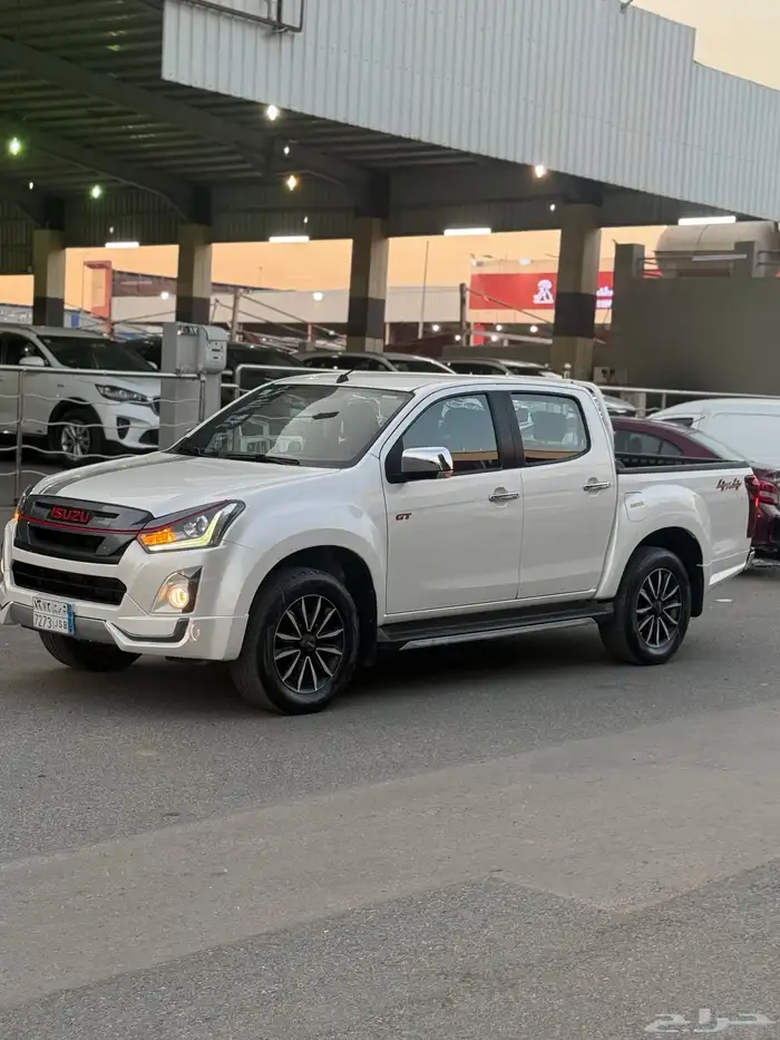 ايسوزو موديل 2020 ديماكس GT 14
