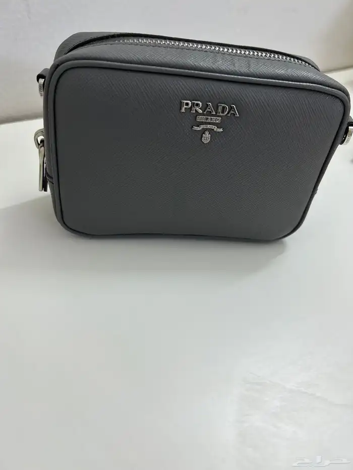 شنطة برادا الاصلية 0
