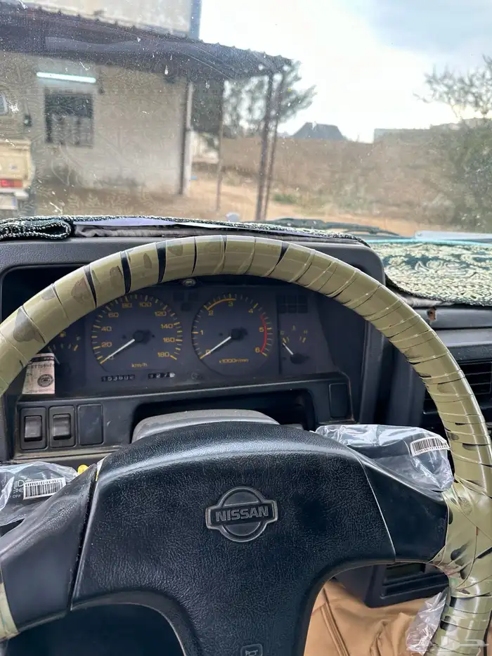 جيب بترول نيسان 1988 للبيع أو للبدل بغنم 7