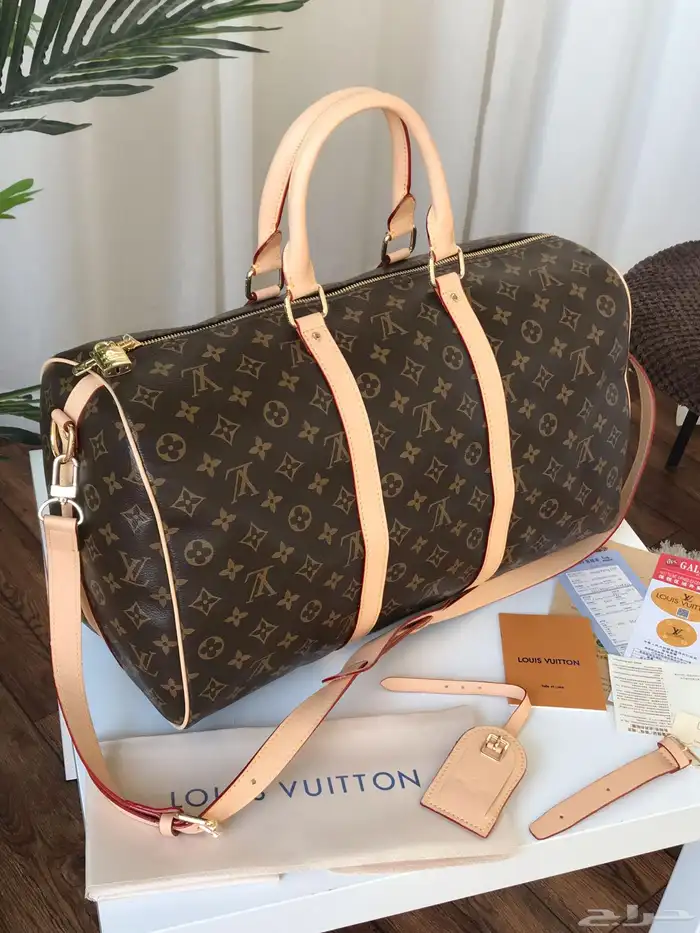 شنط للنادي والسفر الخفبف درجه اولى 28