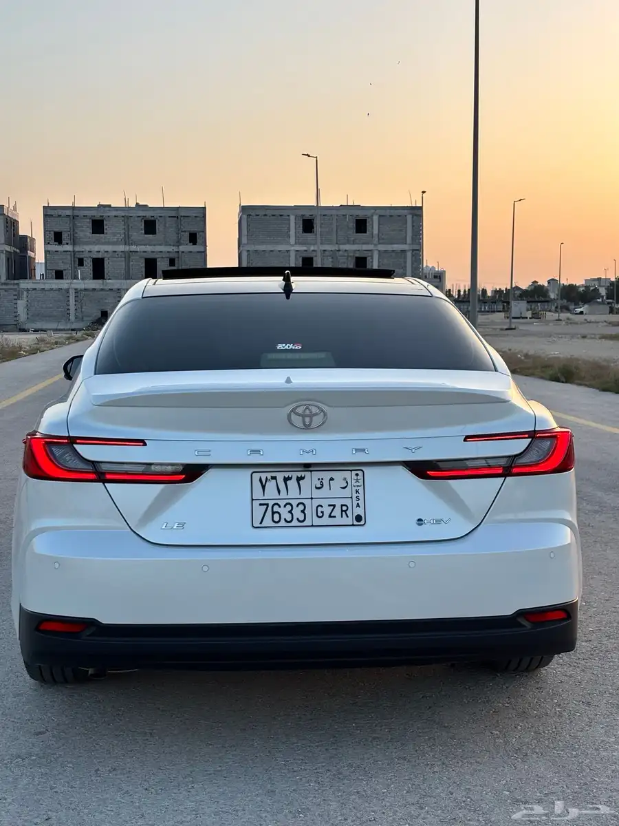 كامري 2025 le هايبرد 4