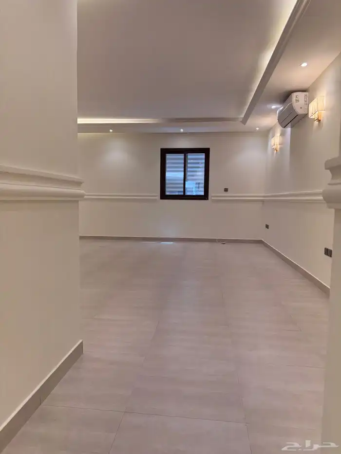 شقة انيقة ثلاث غرف نوم بالملقا   Elegant apartment 3