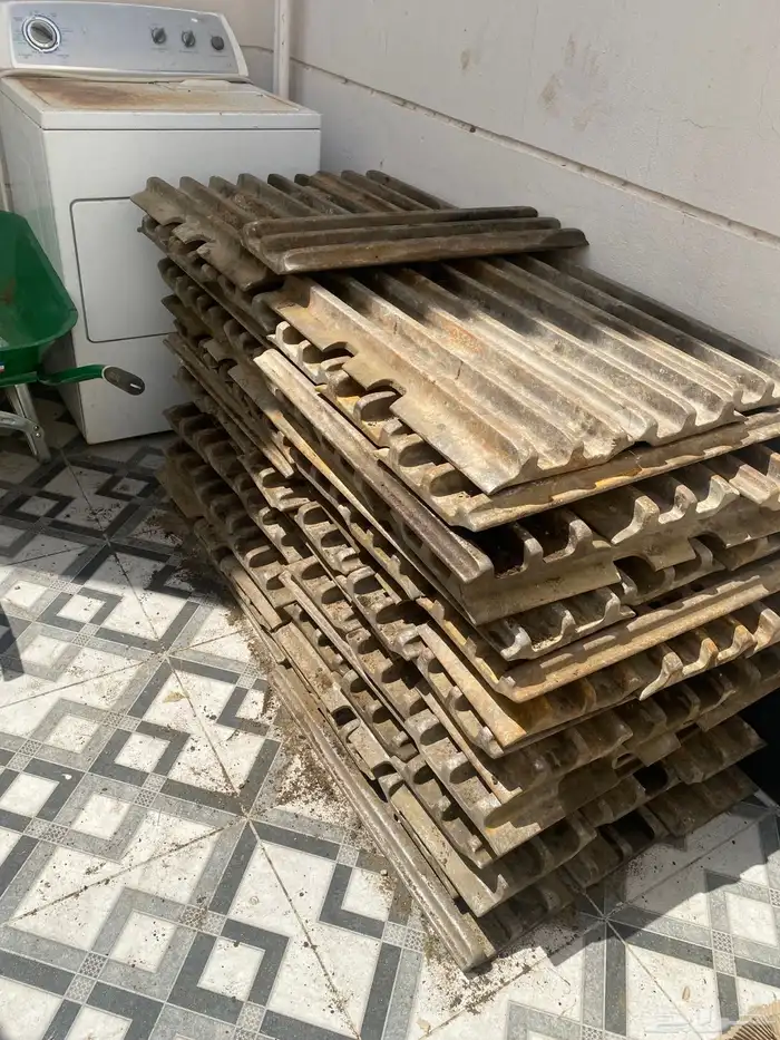 بلاط جنزير. بوكلين 480 فولفو عدد 90 حبه 0