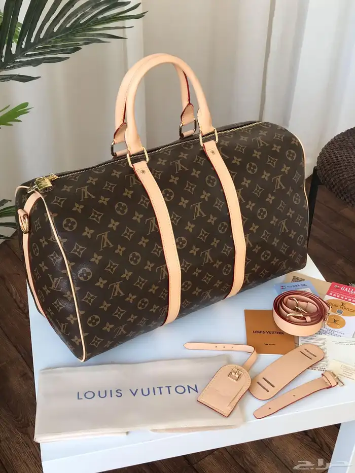 شنط للنادي والسفر الخفبف درجه اولى 1