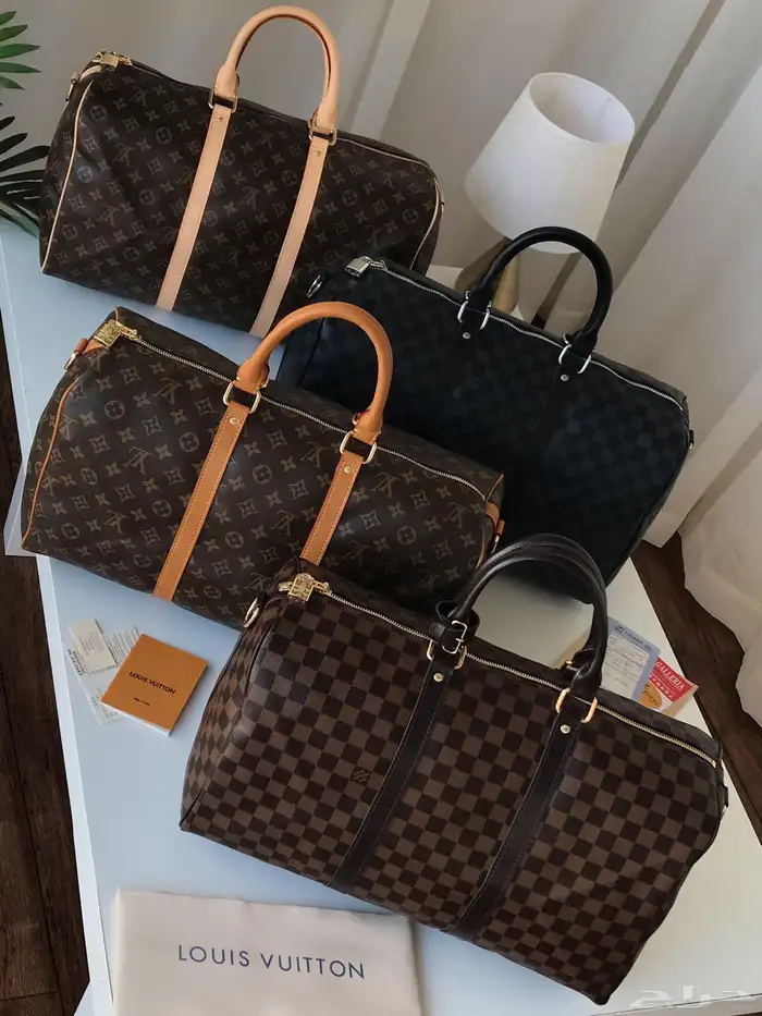 شنط للنادي والسفر الخفبف درجه اولى 30