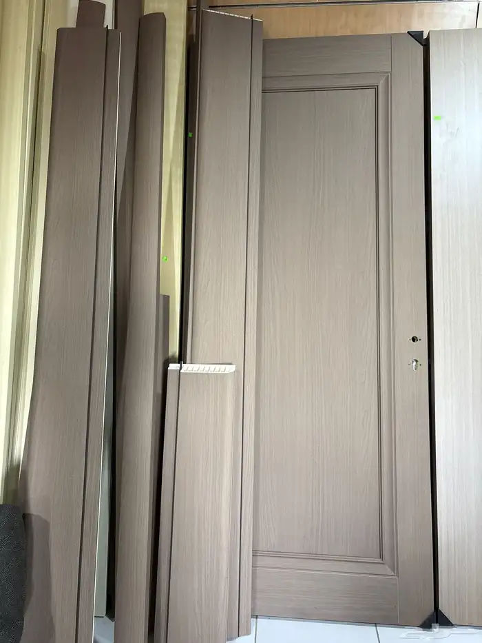 أبواب PVC جاهزة مع الحلوق والبرواز بأسعار منافسة 1