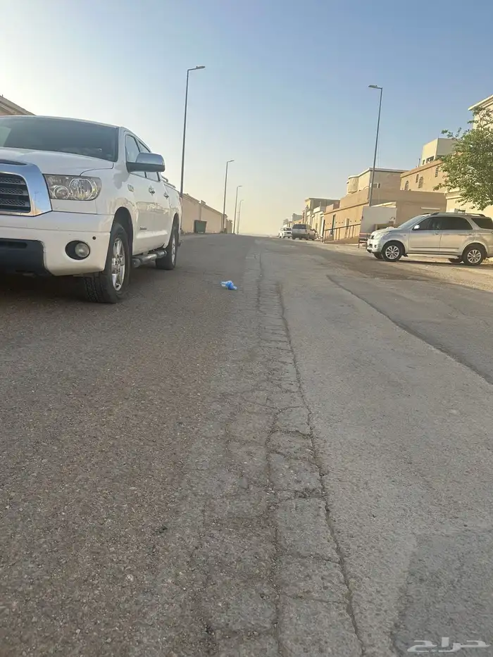 سياره نوع تاندراء للبيع فالخرج 1
