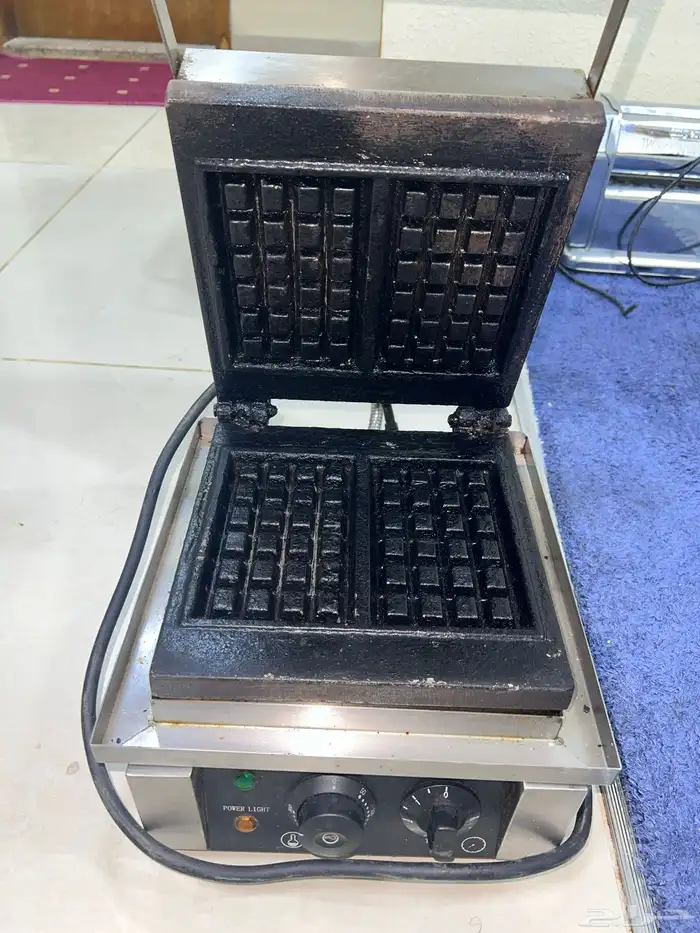 خلاطات ومكائن عجينه ومكينة وافل 1